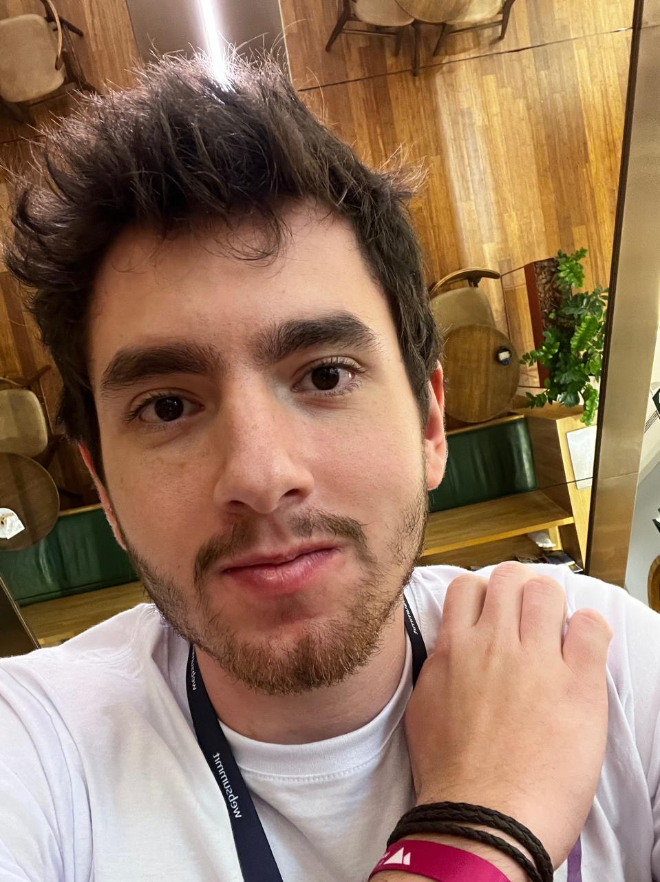 Felipe portrait 4